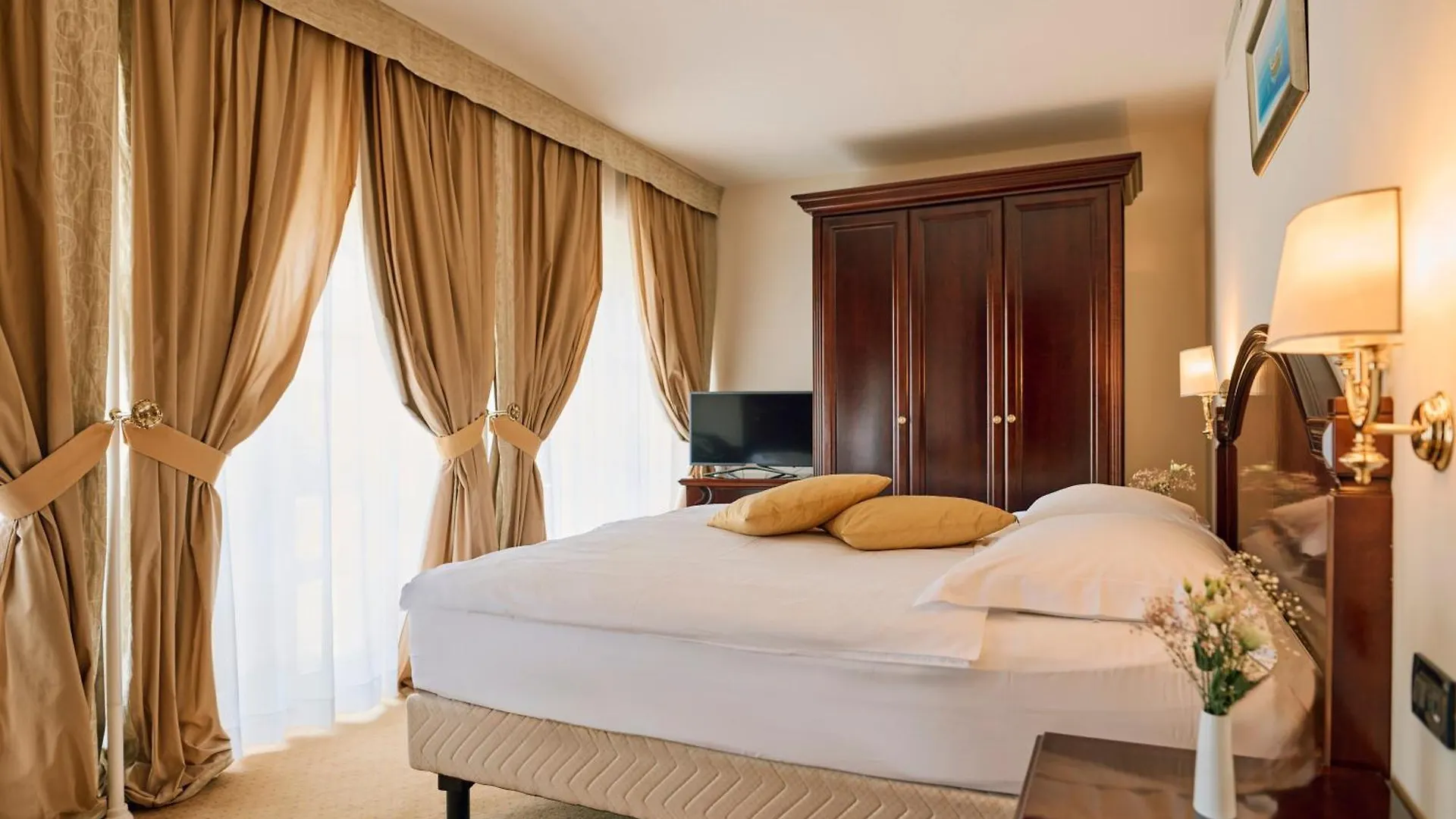 ****  Arbiana Heritage Hotel Rab Town Croacia